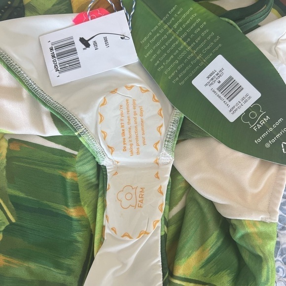 FARM RIO Fresh Forest One-Piece Swimsuit - Picture 6 of 12